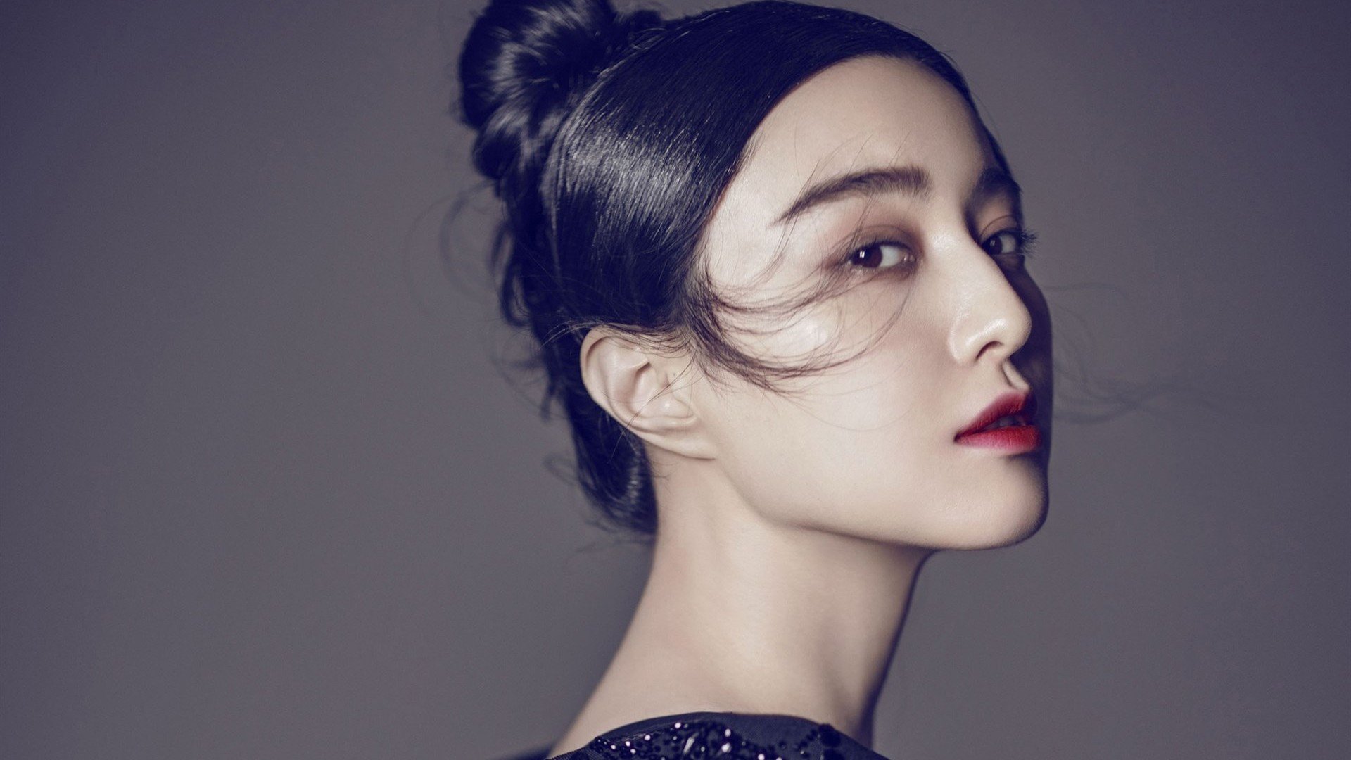 利物浦战平曼城，哈兰德和萨拉赫互飙进球，萨拉赫争议进球 利物浦2-1曼城 北京时间7月26