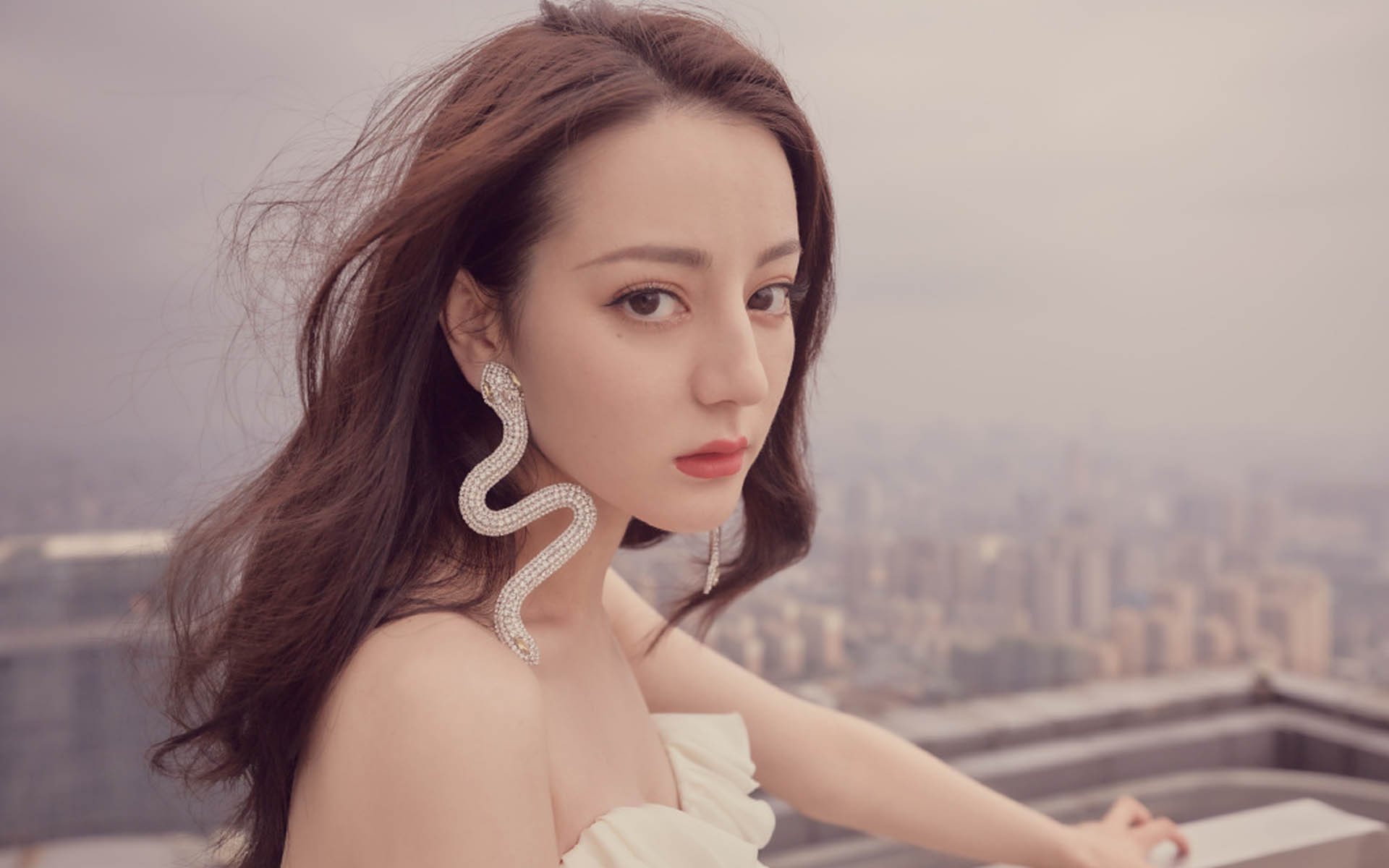 爱游戏 电竞-战术演示是否应借助虚拟现实技术提升沉浸感，战术汇演视频