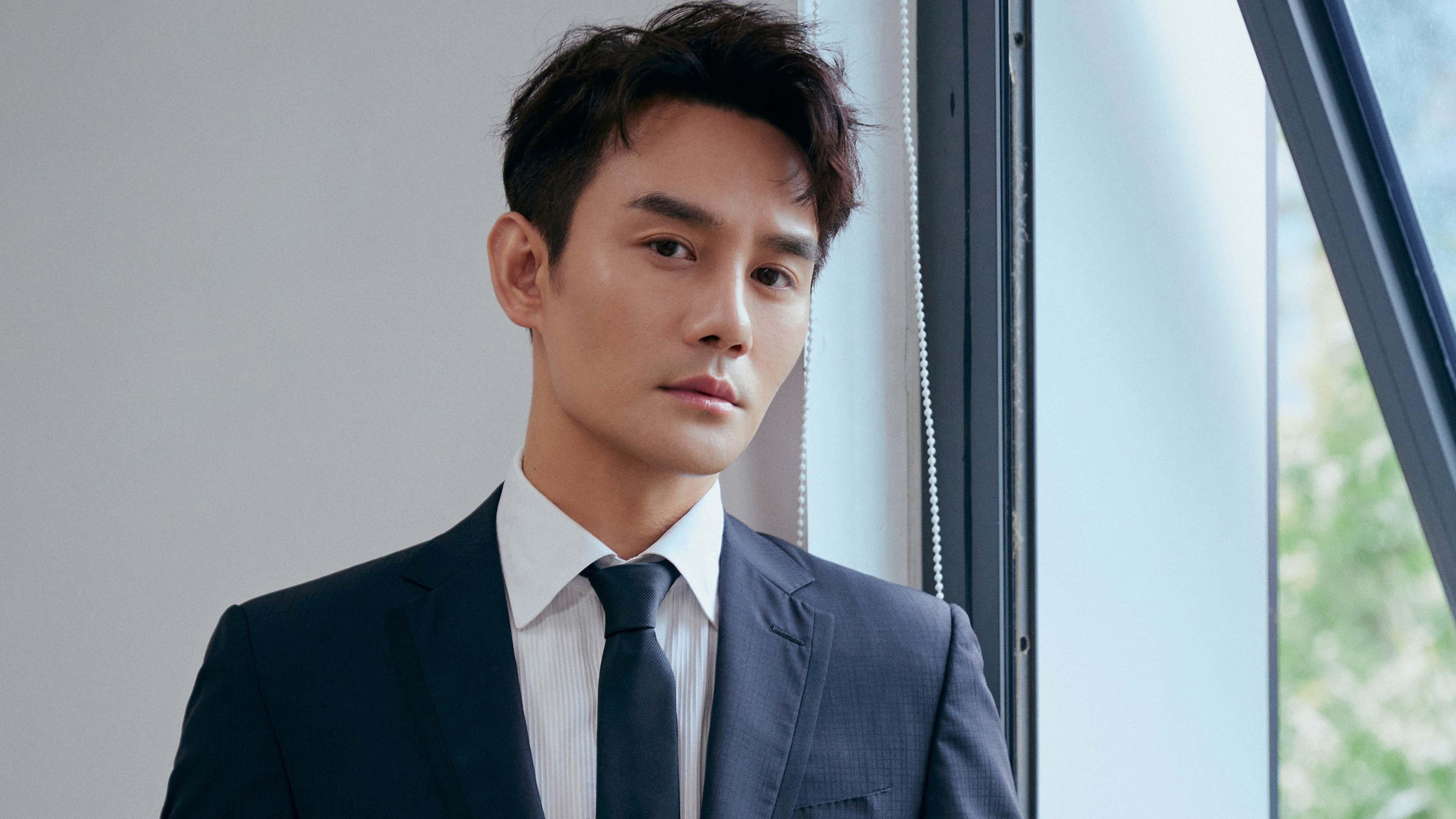 AYX官网-战绩不俗球队交锋，实力对决点燃球场热度，球队对比