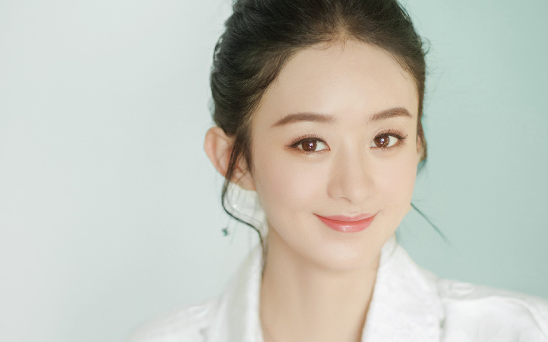 斯洛特执教首季即带队夺冠,红军重返巅峰,斯特洛夫是谁