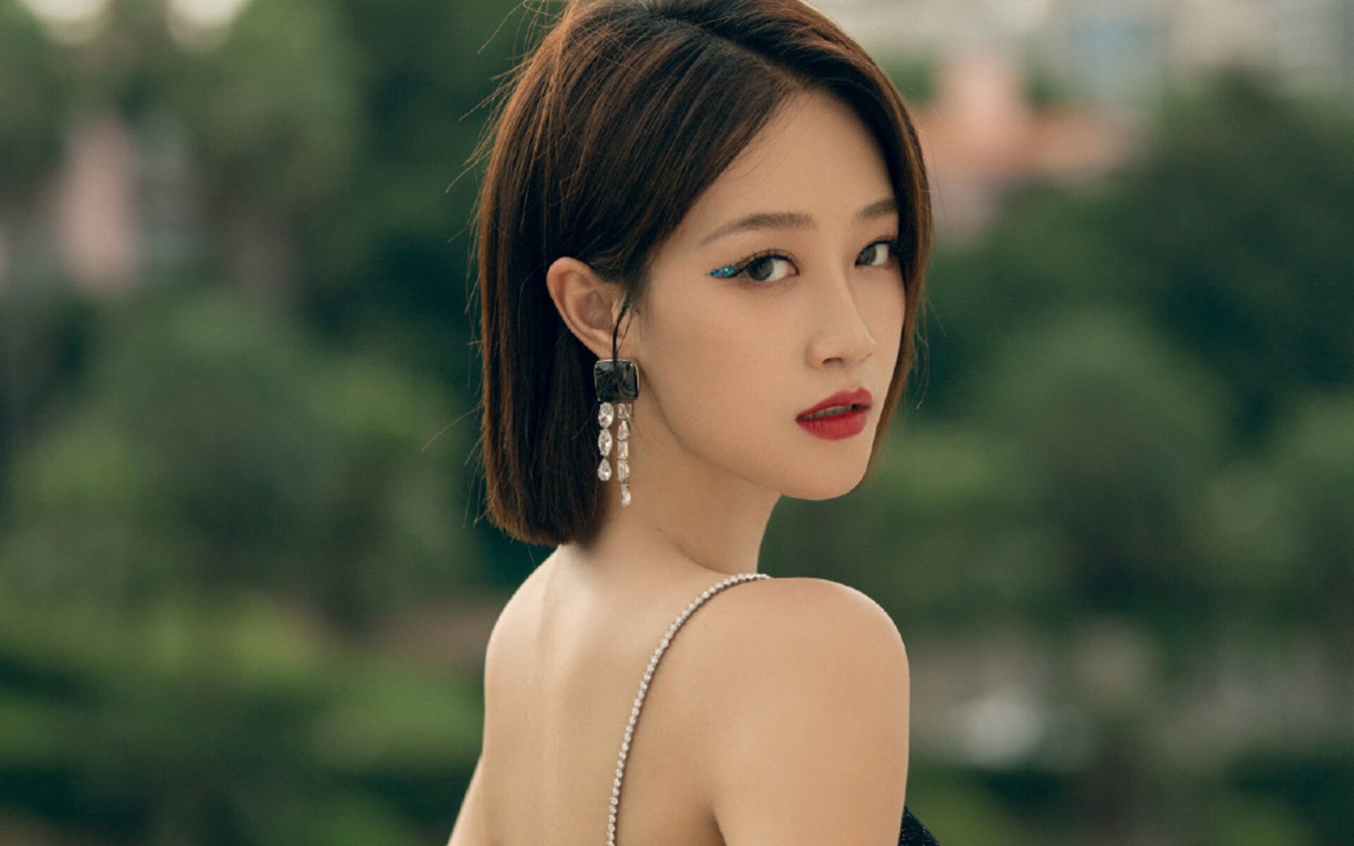 阿斯顿维拉客场0-1惜败狼队,防守端表现稳健,阿斯顿维拉球队阵容