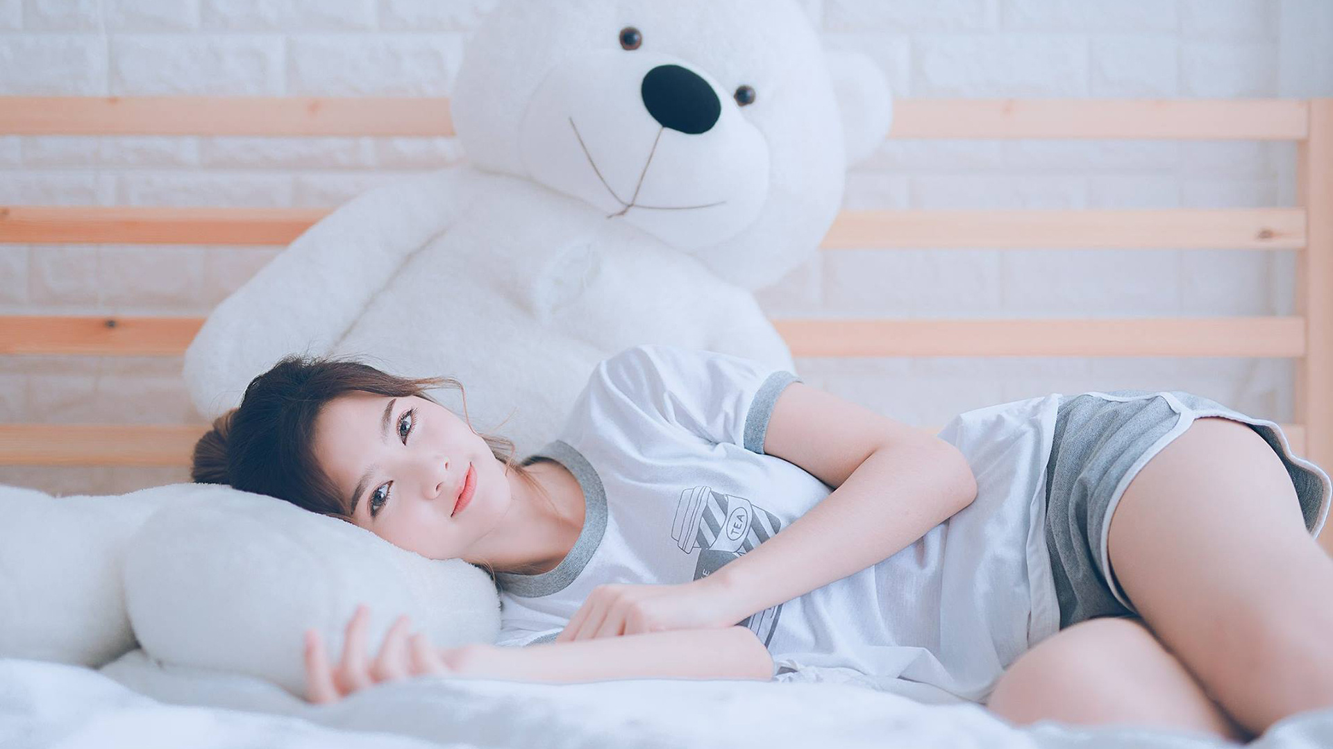 庞蒂决赛中段加速抢占优势,庞蒂克gxp